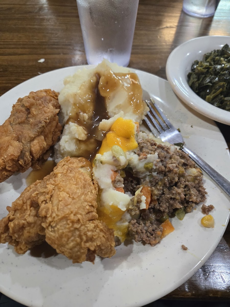 Kacey's Buffet - Photo 5