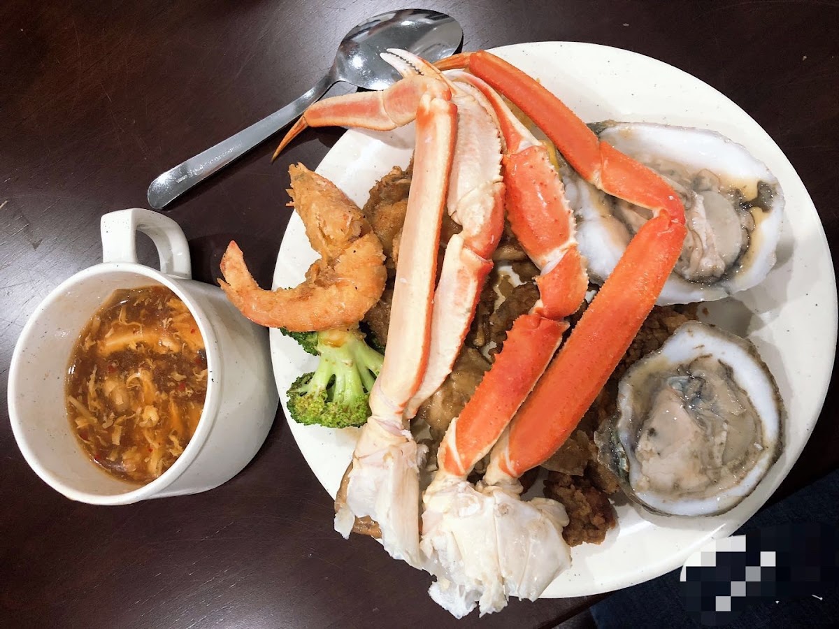 Royal Sushi Buffet - Photo 6