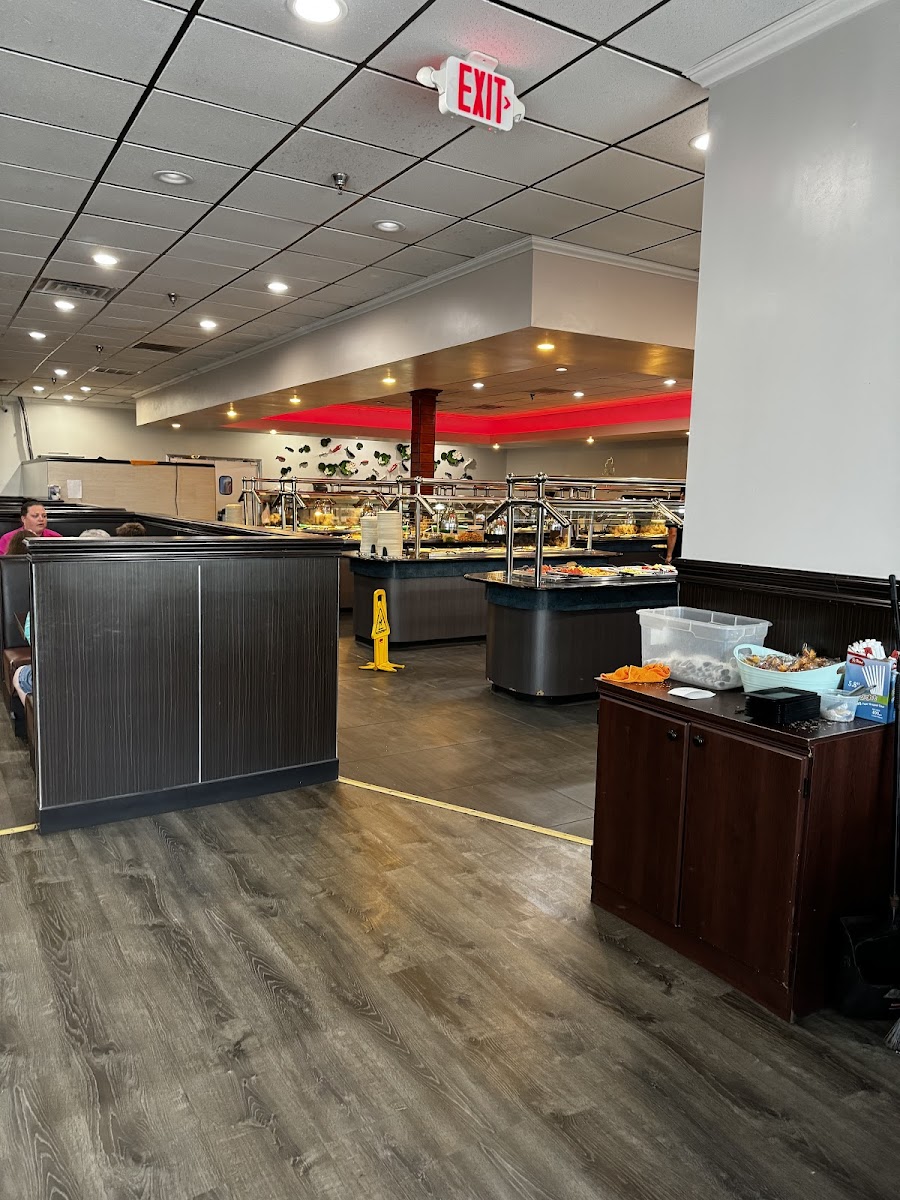 Royal Sushi Buffet - Photo 8