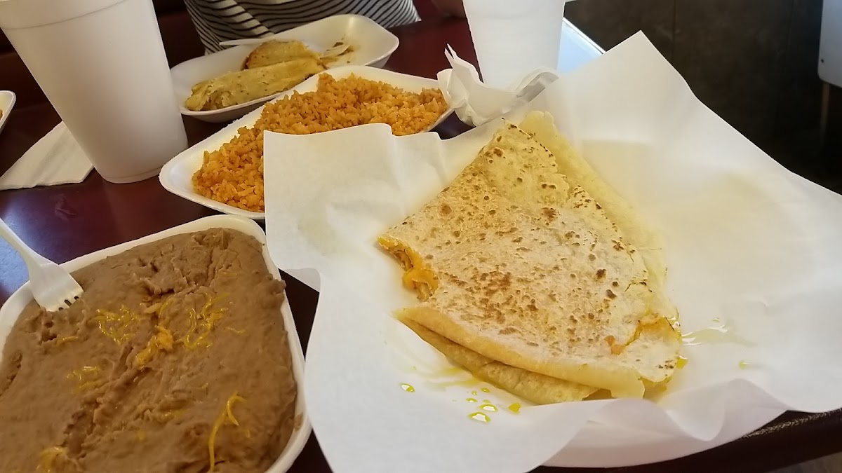 Beto's Mexican Food - Photo 8