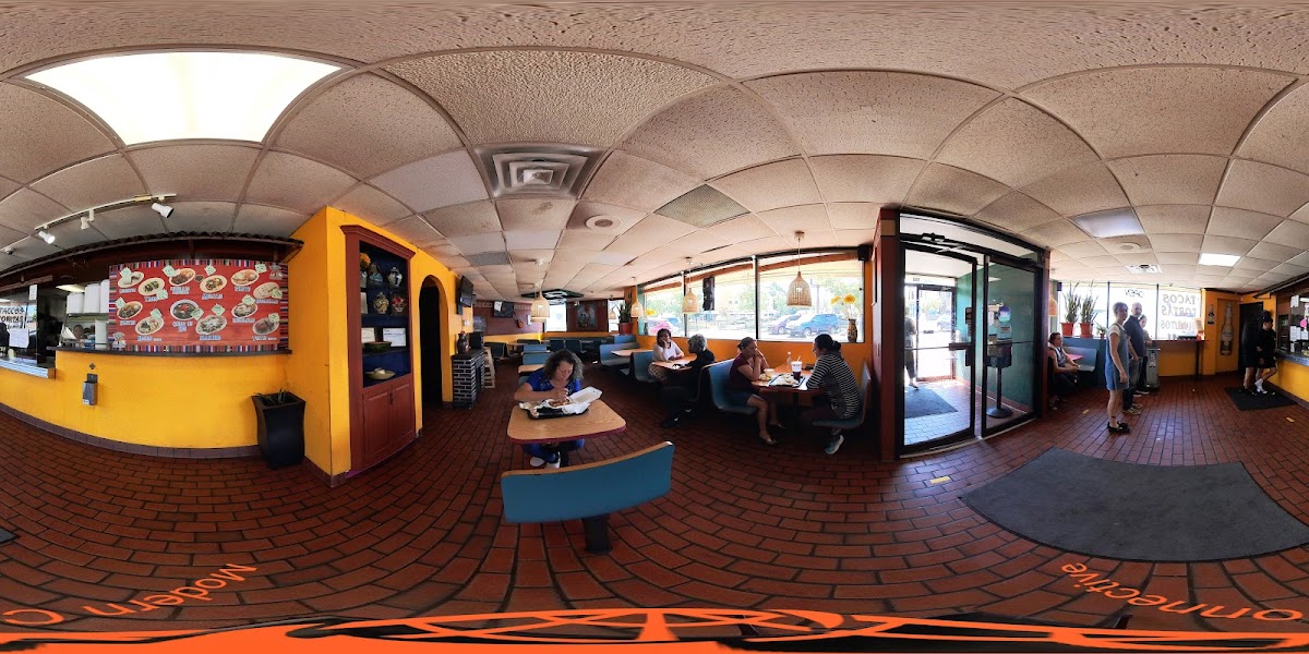 Taqueria Los Paisanos - Photo 4