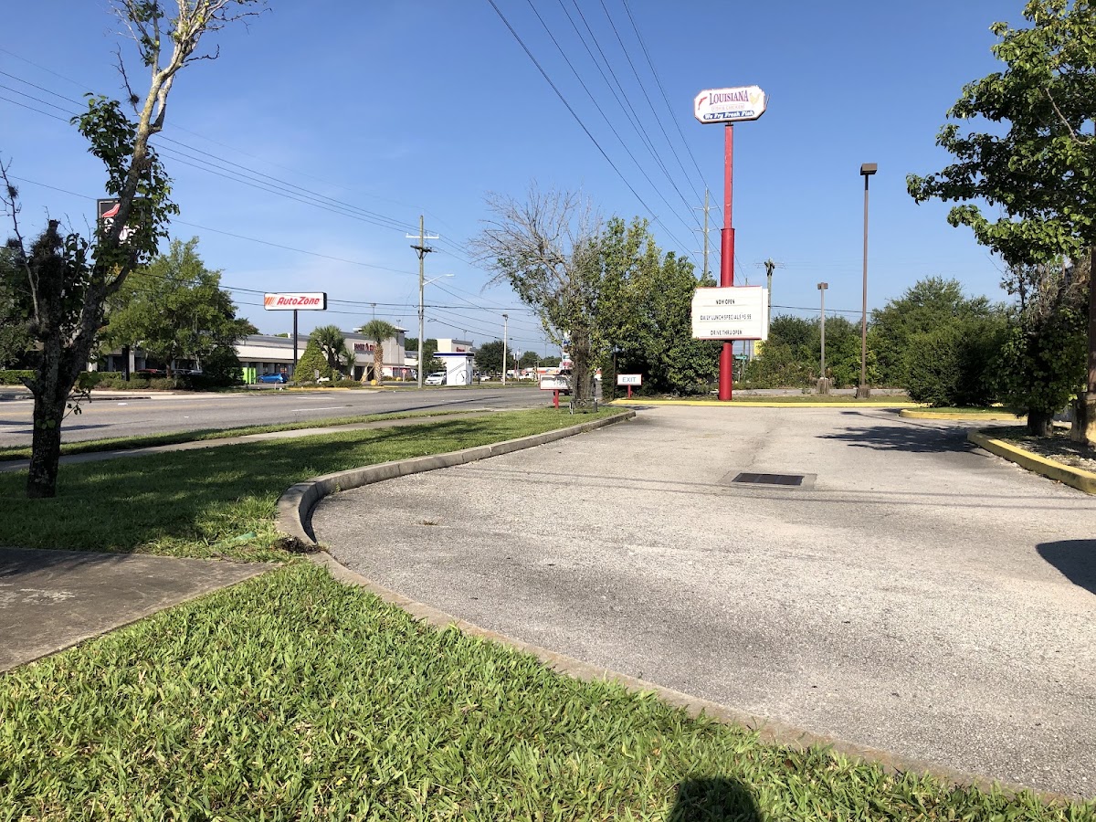 Louisiana Fish & Chicken - Photo 4