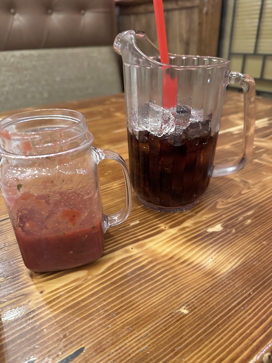 Joses Restaurant & Grill - Photo 4