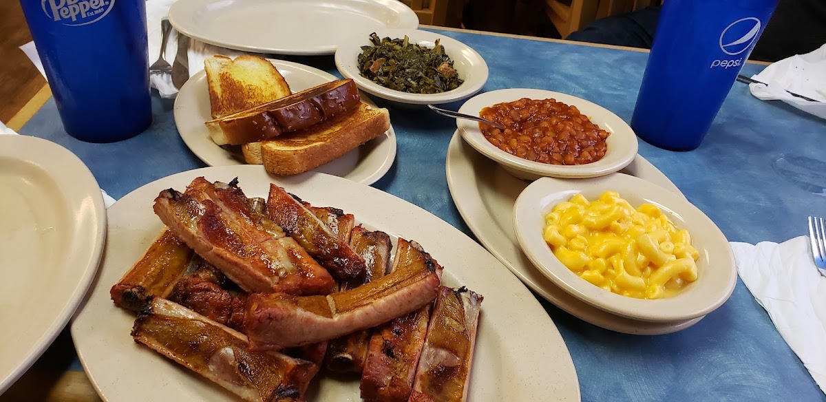 Dianne's Old Time Barbeque - Photo 1