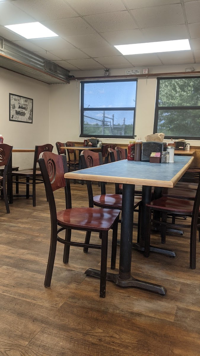 Dianne's Old Time Barbeque - Photo 4