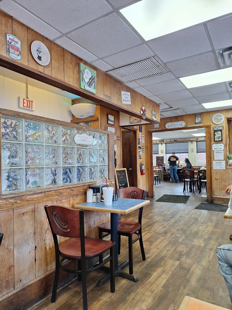 Dianne's Old Time Barbeque - Photo 6