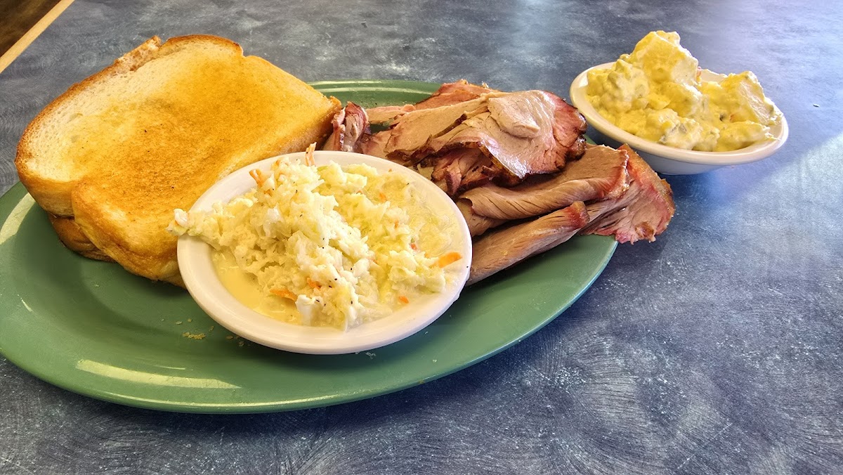 Dianne's Old Time Barbeque - Photo 7