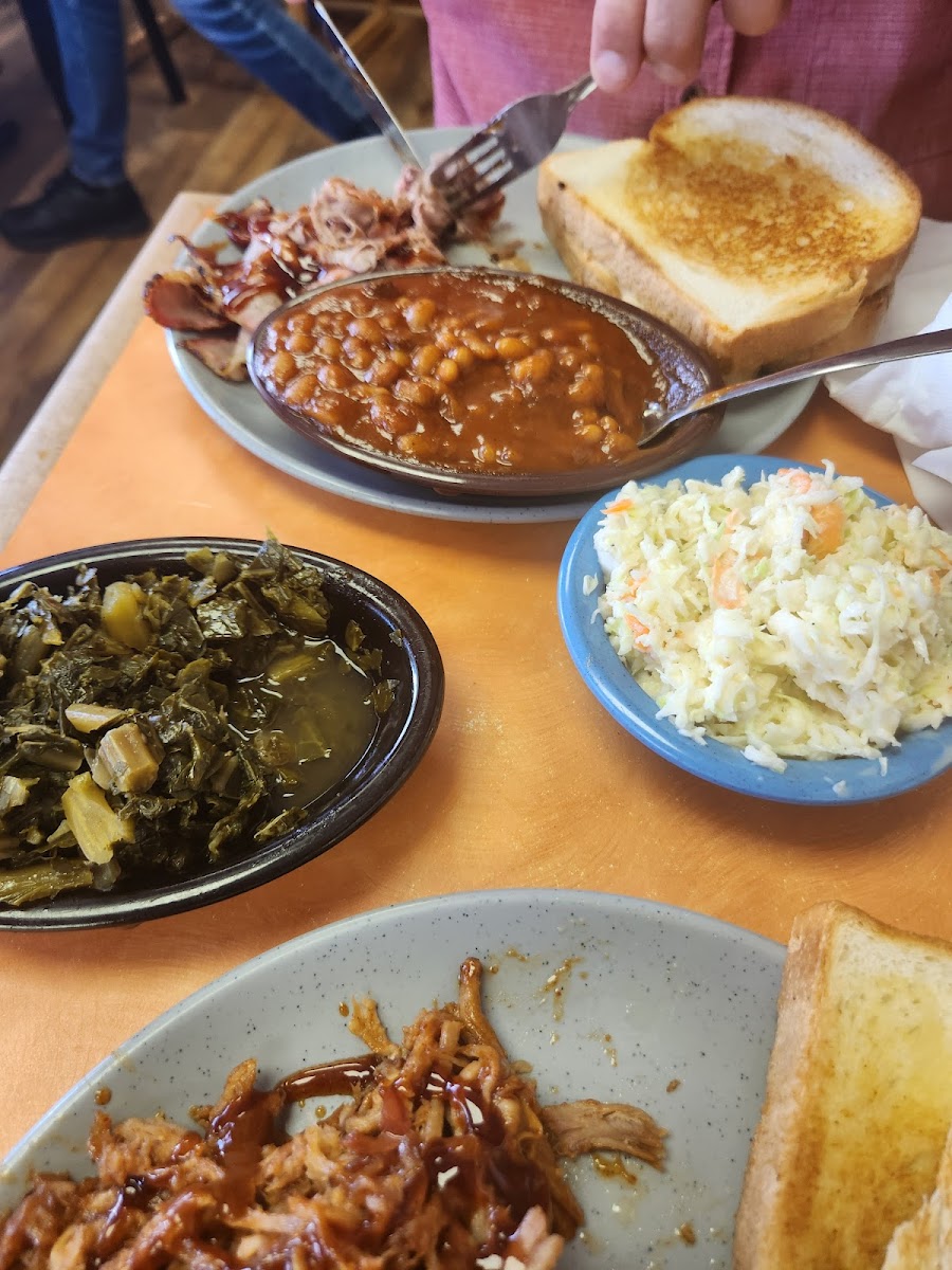 Dianne's Old Time Barbeque - Photo 8