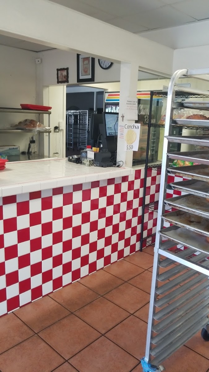 Lucero Bakery - Photo 9