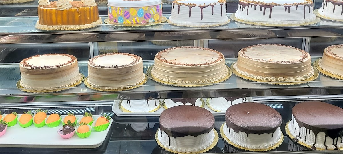 Lucero Bakery - Photo 1