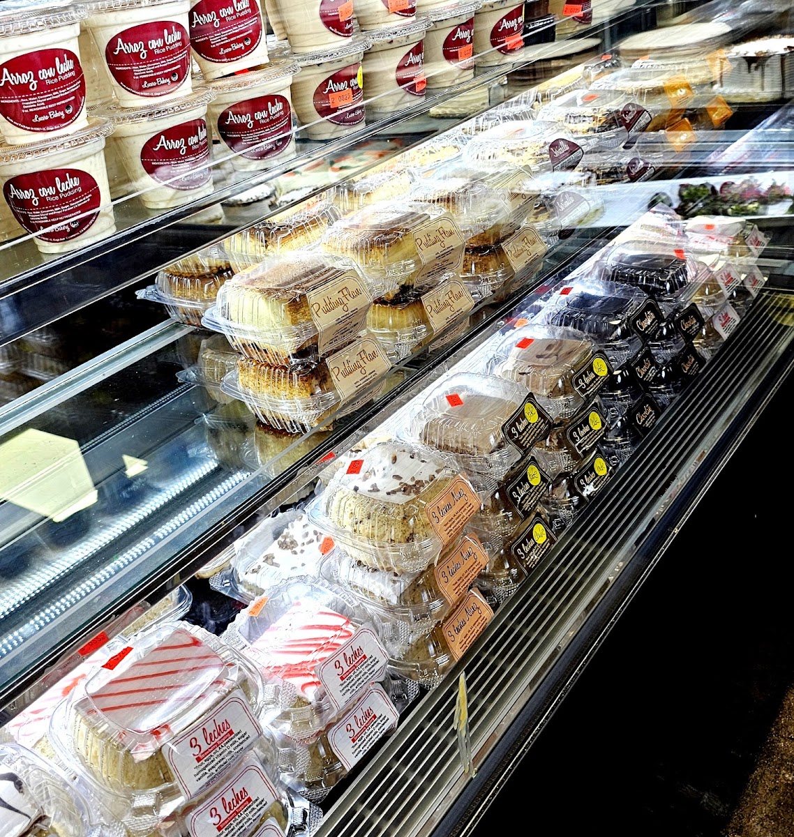 Lucero Bakery - Photo 2