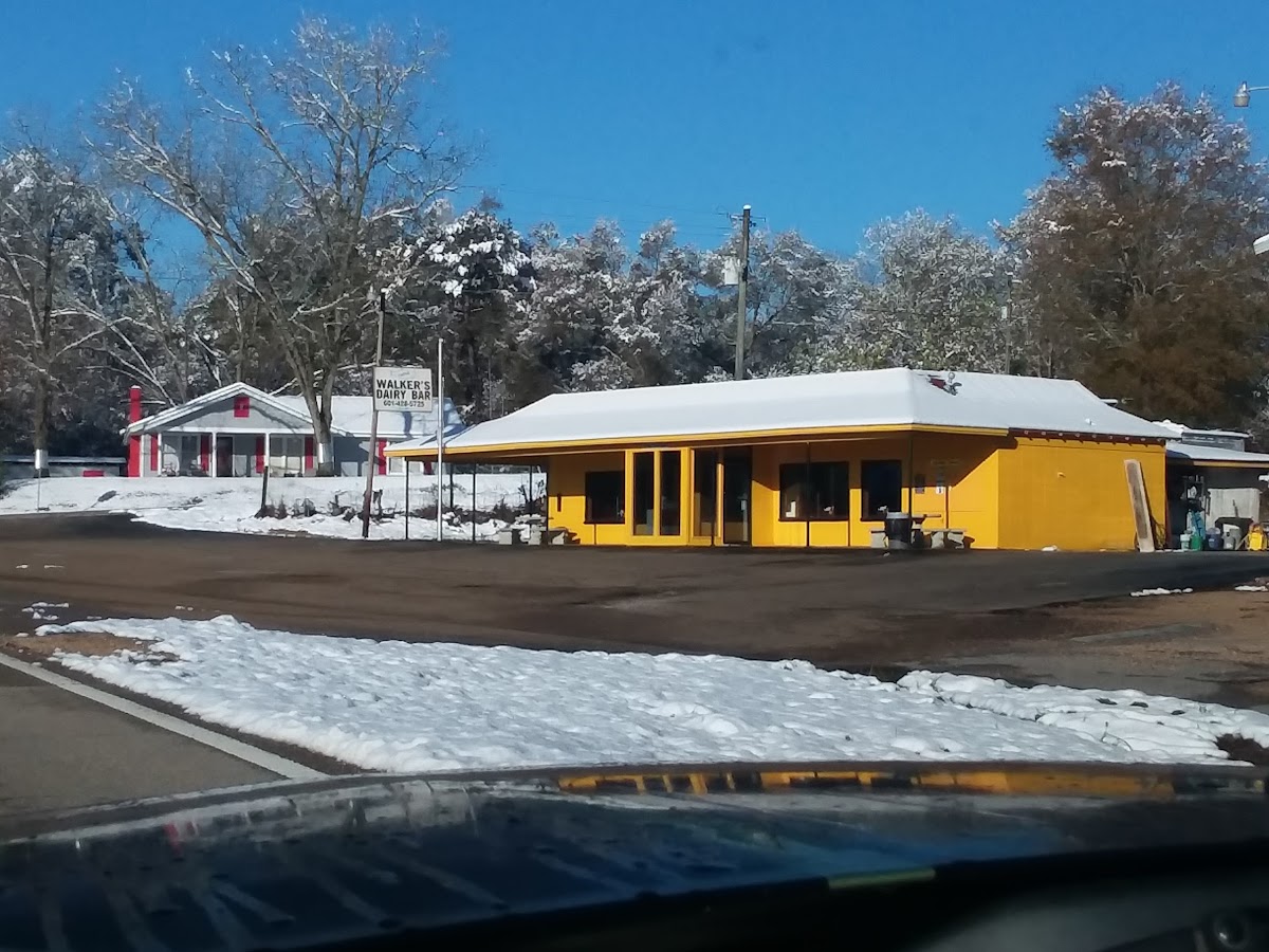 Walker's Dairy Bar - Photo 2