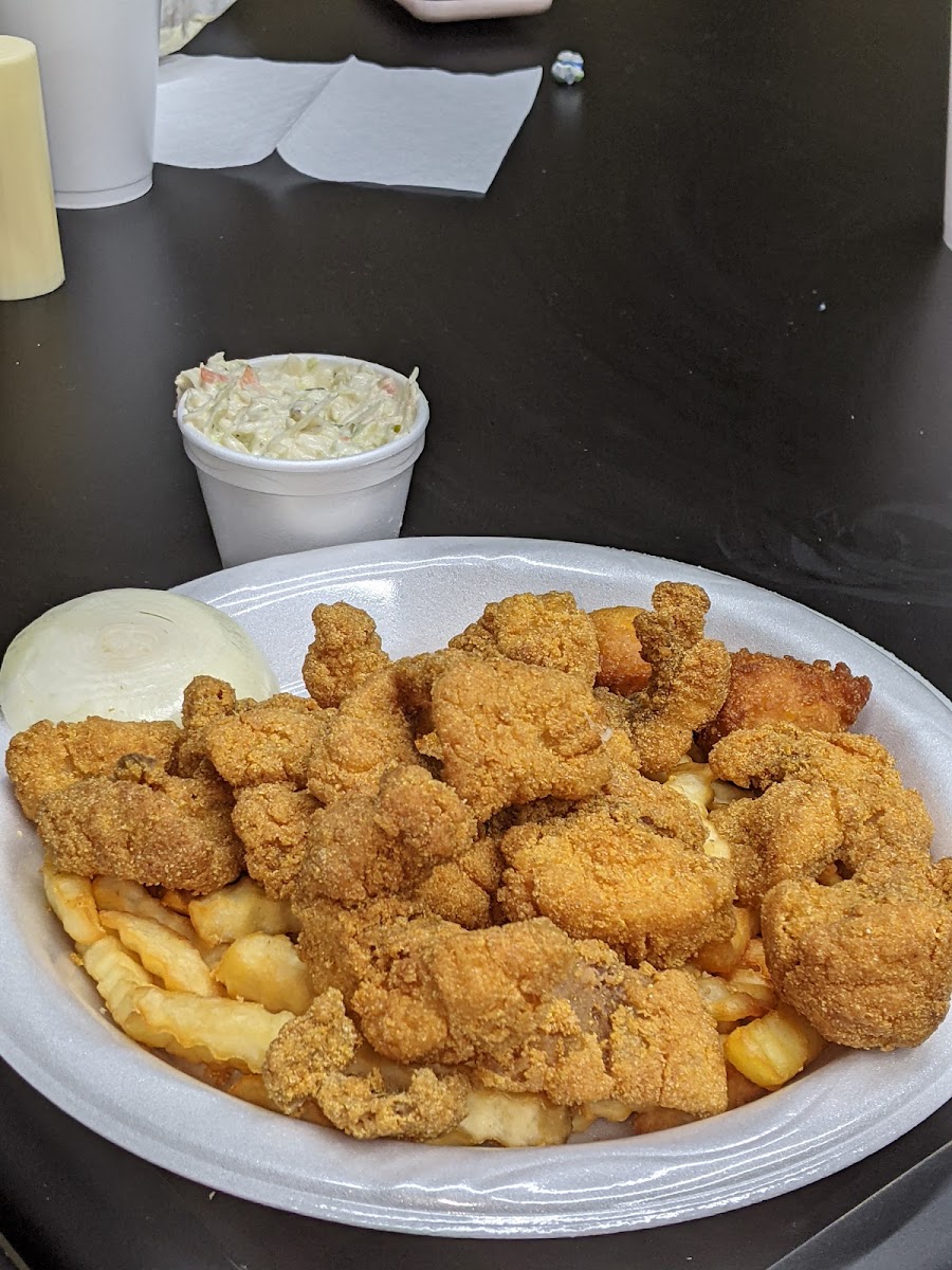 Walker's Dairy Bar - Photo 7