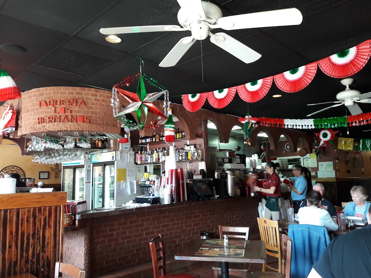 Taqueria Los Hermanos - Photo 2