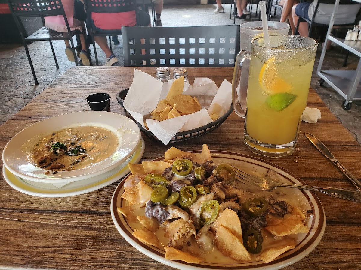 Taqueria Los Hermanos - Photo 3