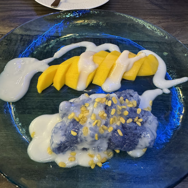 Mango Sticky Rice with Coconut Milk