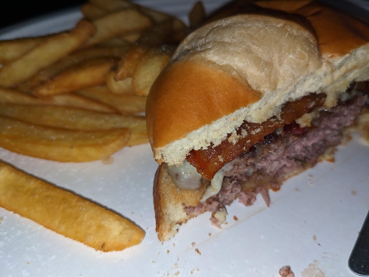Sail Inn - Photo 6