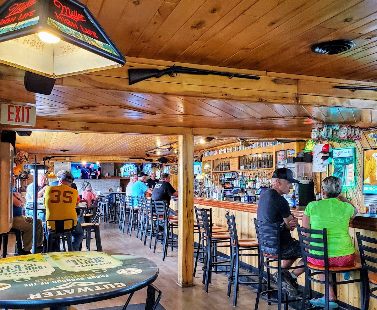 Mark's Bar - Photo 5