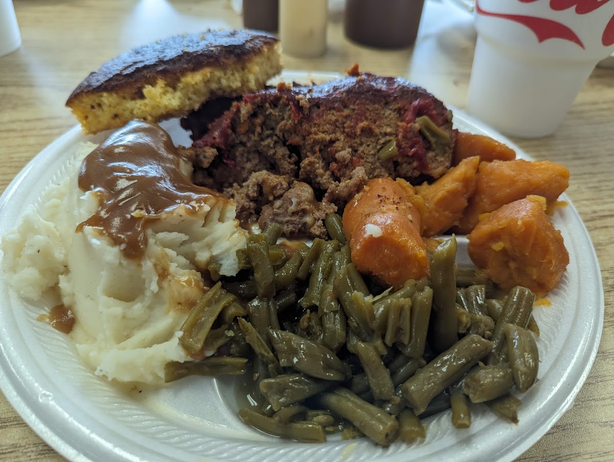 Paul Latham's Meat & Bar-B-Que - Photo 7