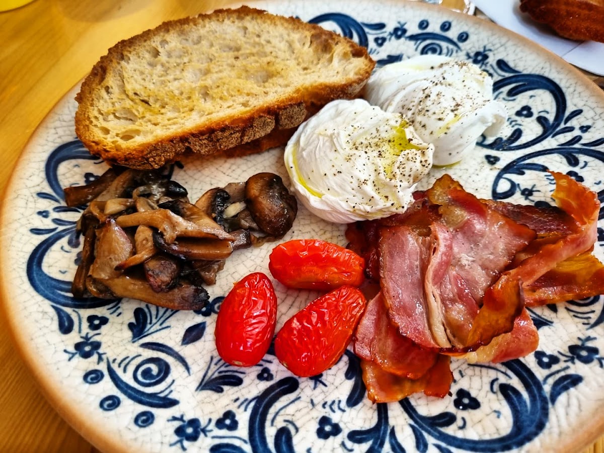 Ombrela Cafe Brunch Bar - Photo 3