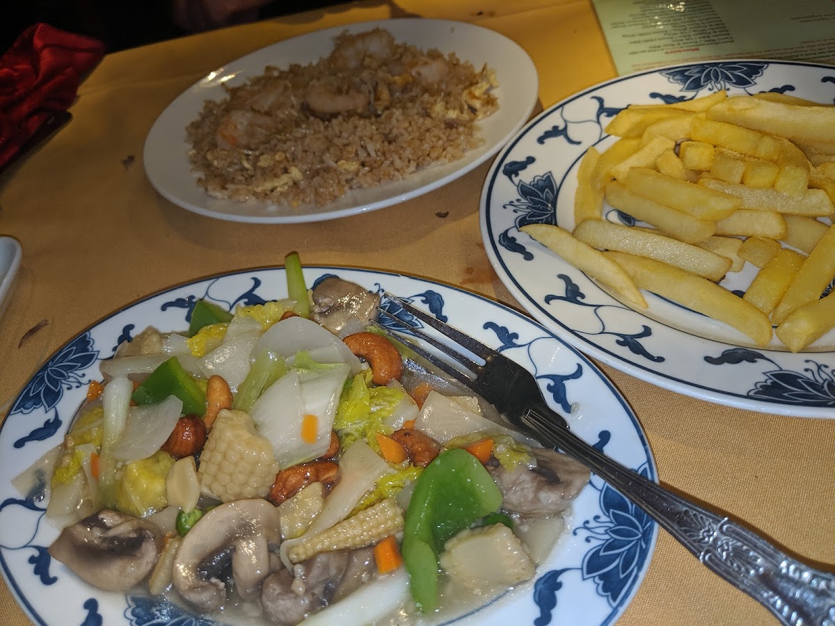 Summer Palace Restaurant - Photo 3