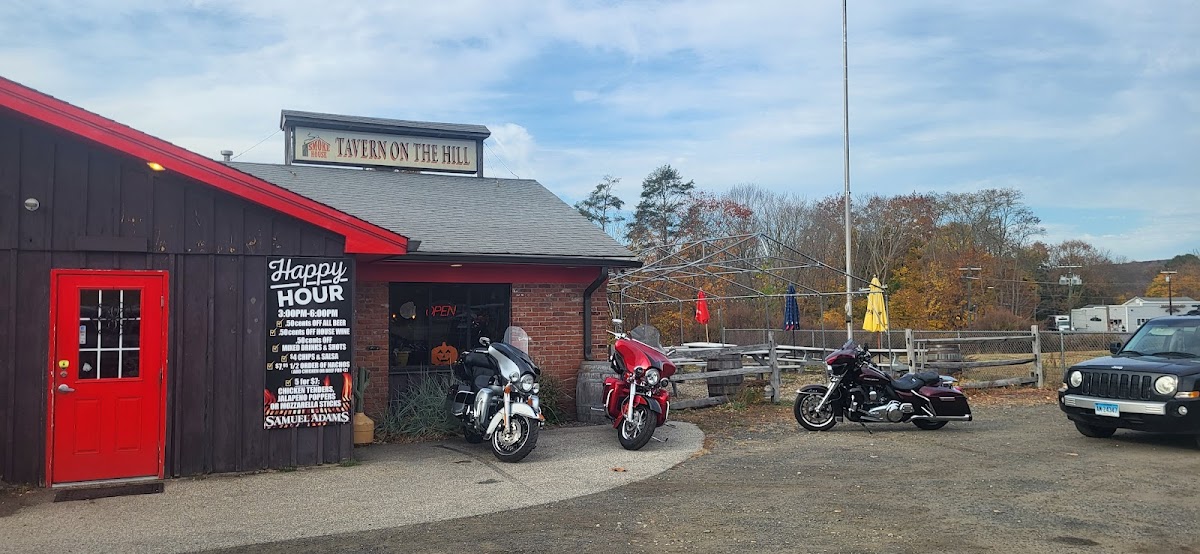 Tavern On The Hill - Photo 3