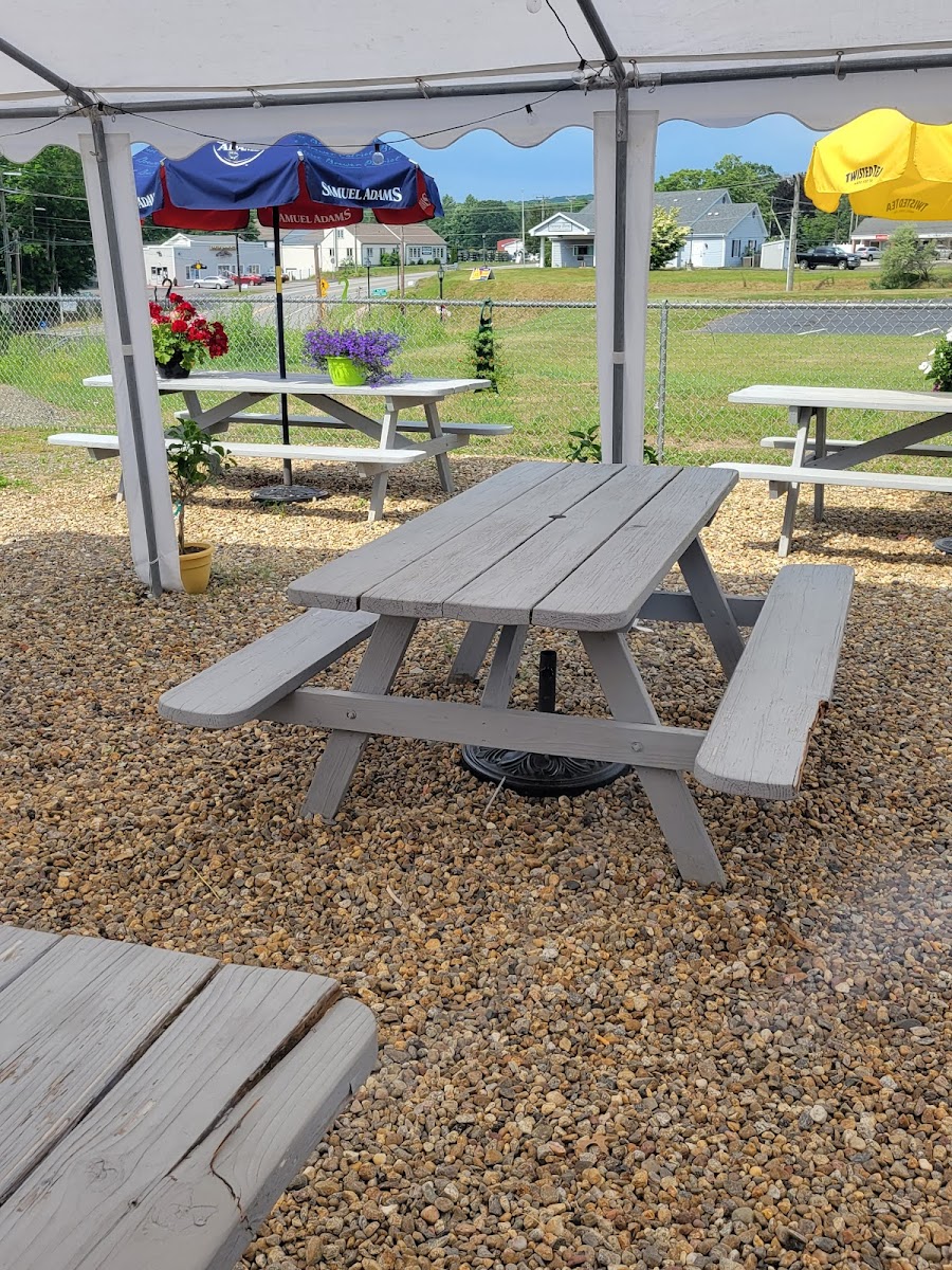 Tavern On The Hill - Photo 5