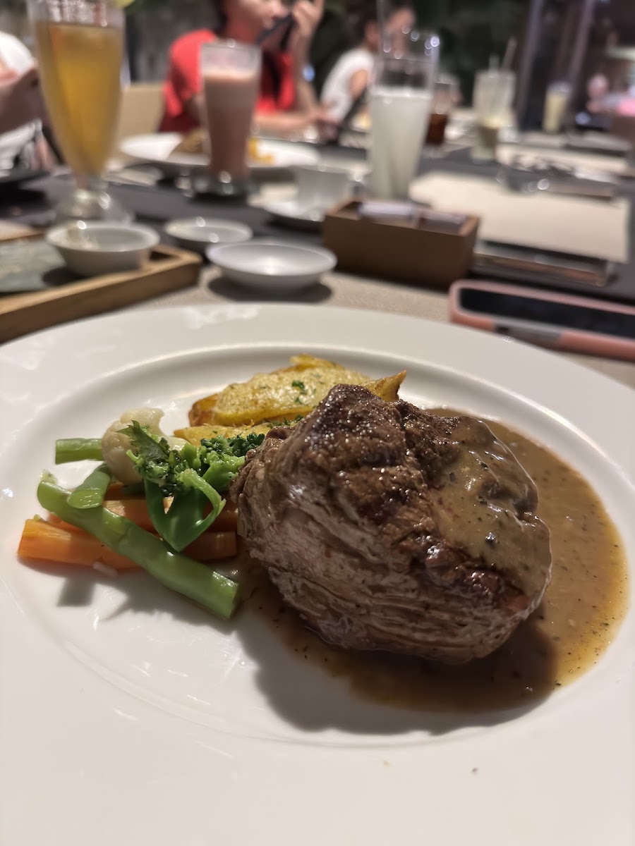 Mona Lisa Restaurant - Photo 8