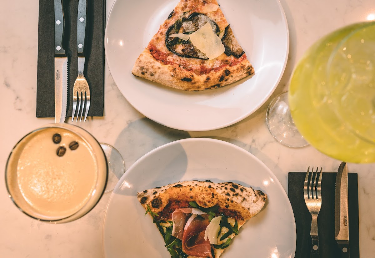 Moto Pizza - Photo 2