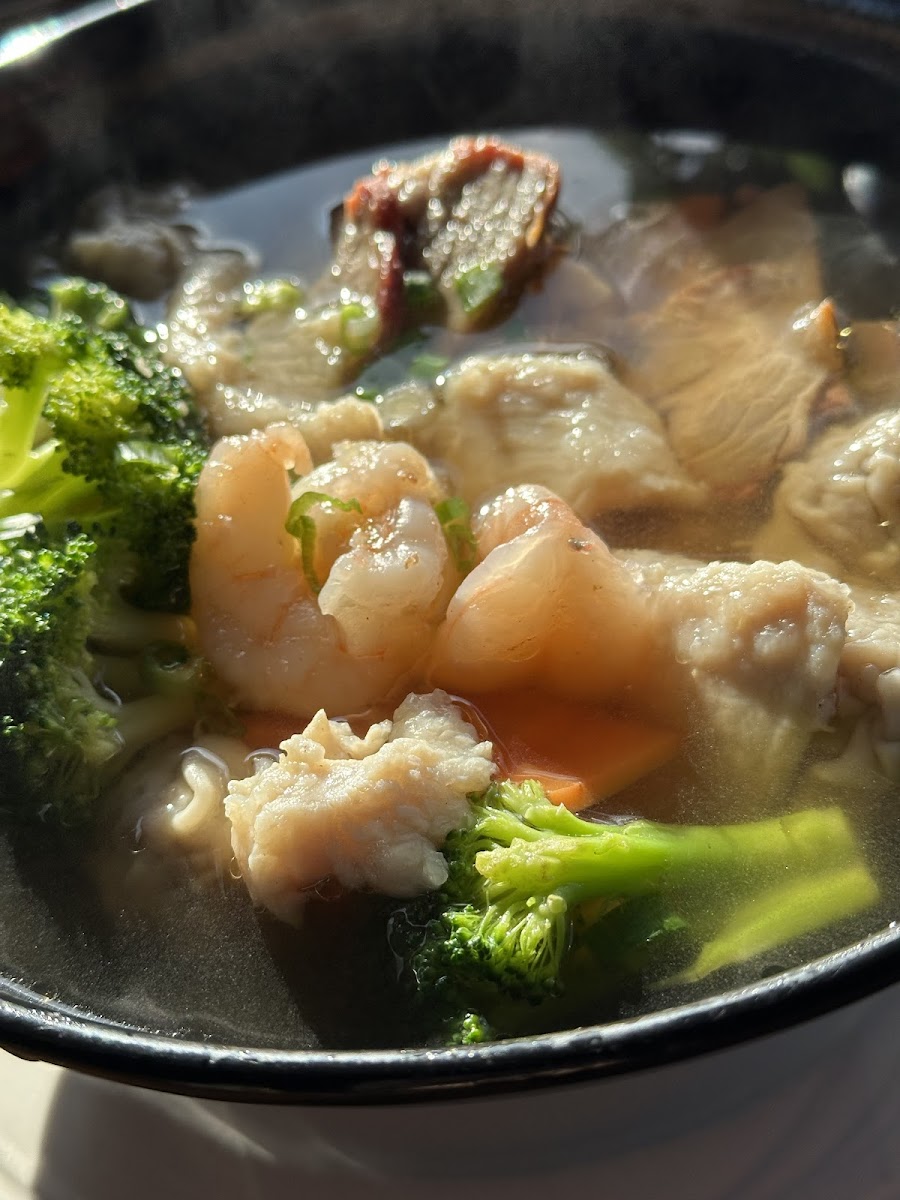 Maple Palace Chinese Restaurant - Photo 4