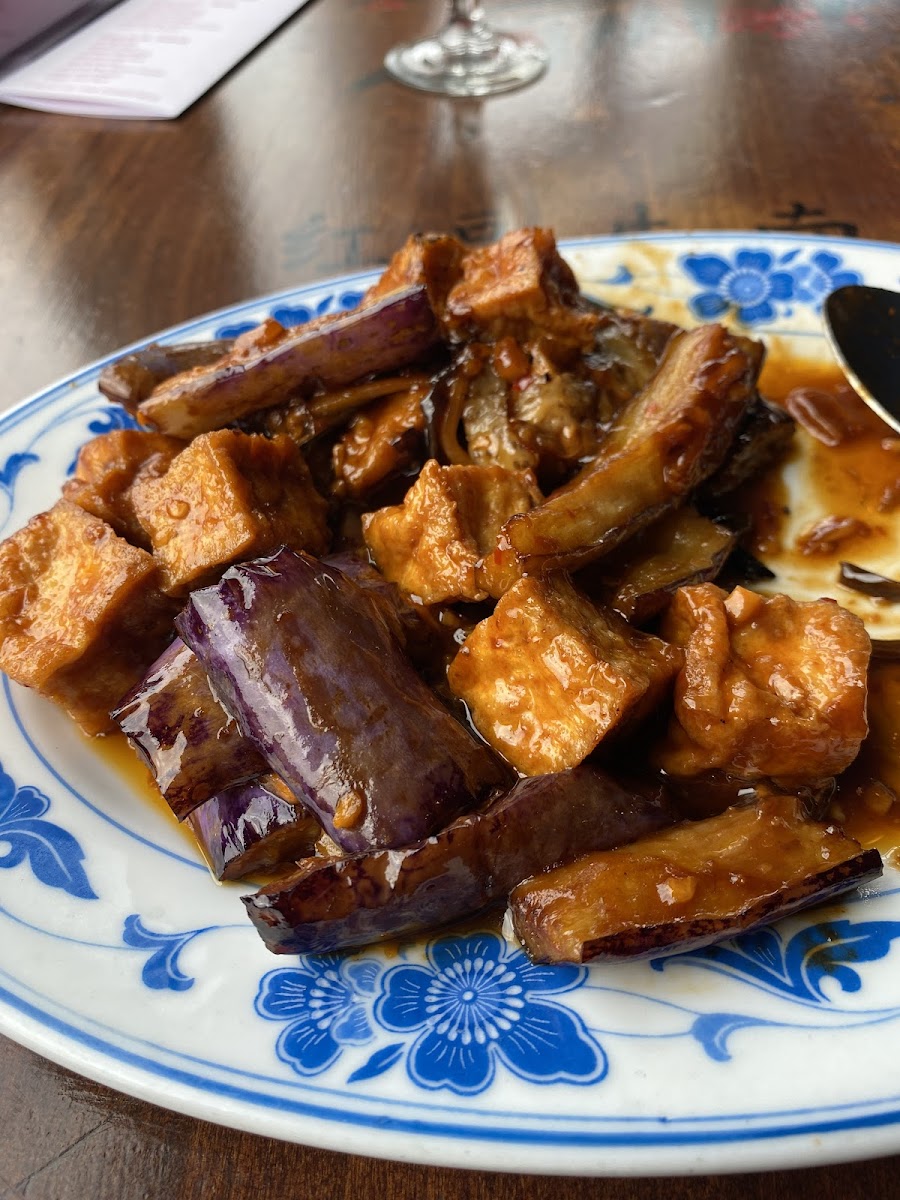 Maple Palace Chinese Restaurant - Photo 6