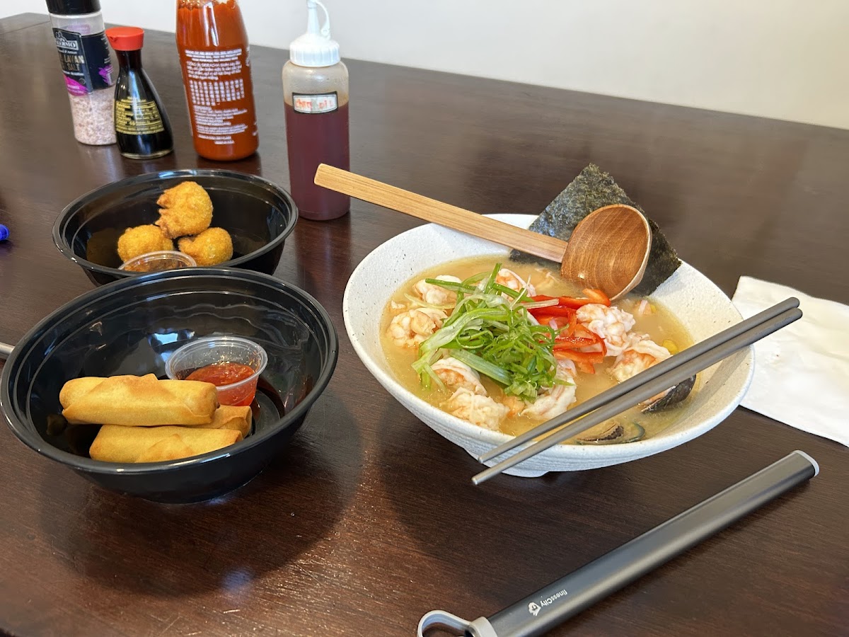 TASTY RAMEN - Photo 3