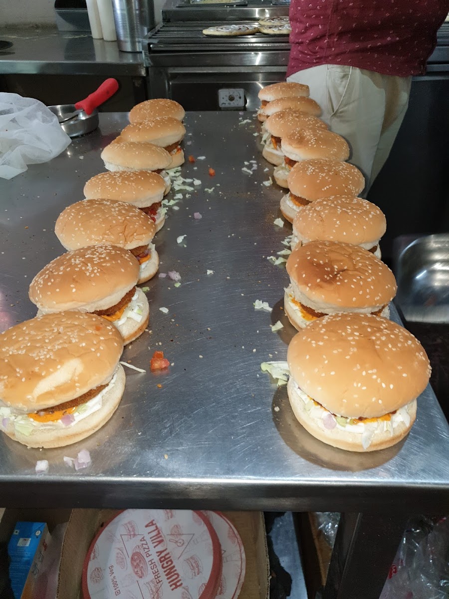 Hungry Villa Babain - Photo 1