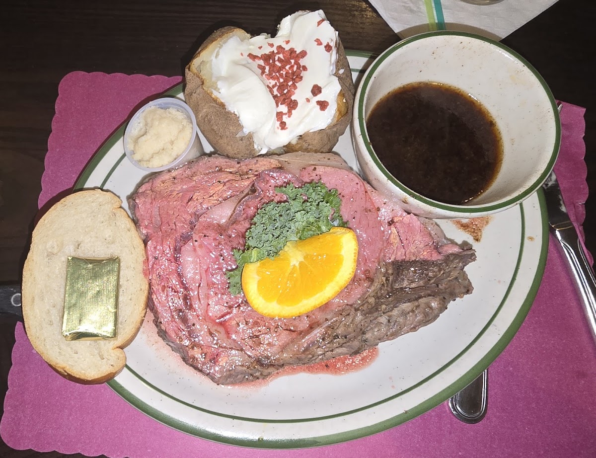 Prime Time Tavern - Photo 3