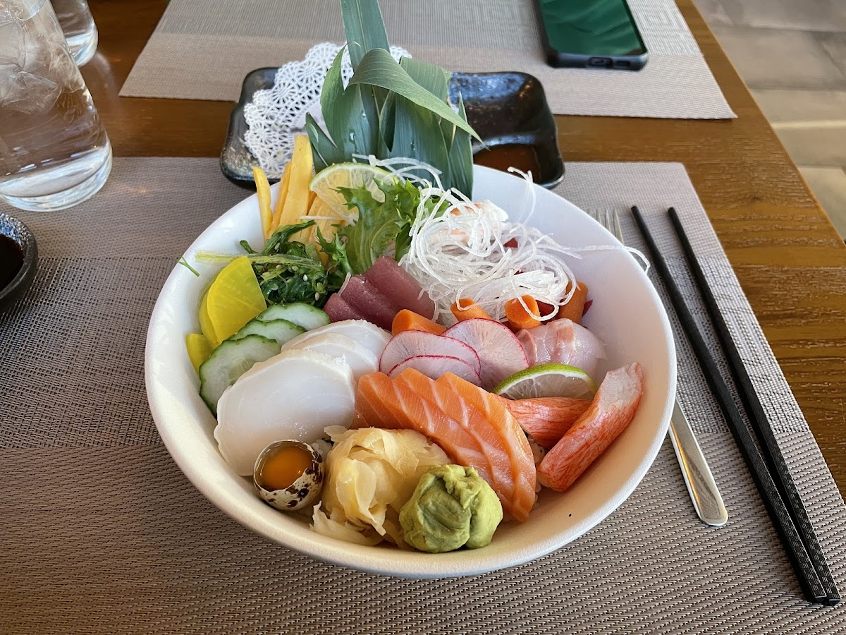 OTAKA SUSHI & RAMEN - Photo 5