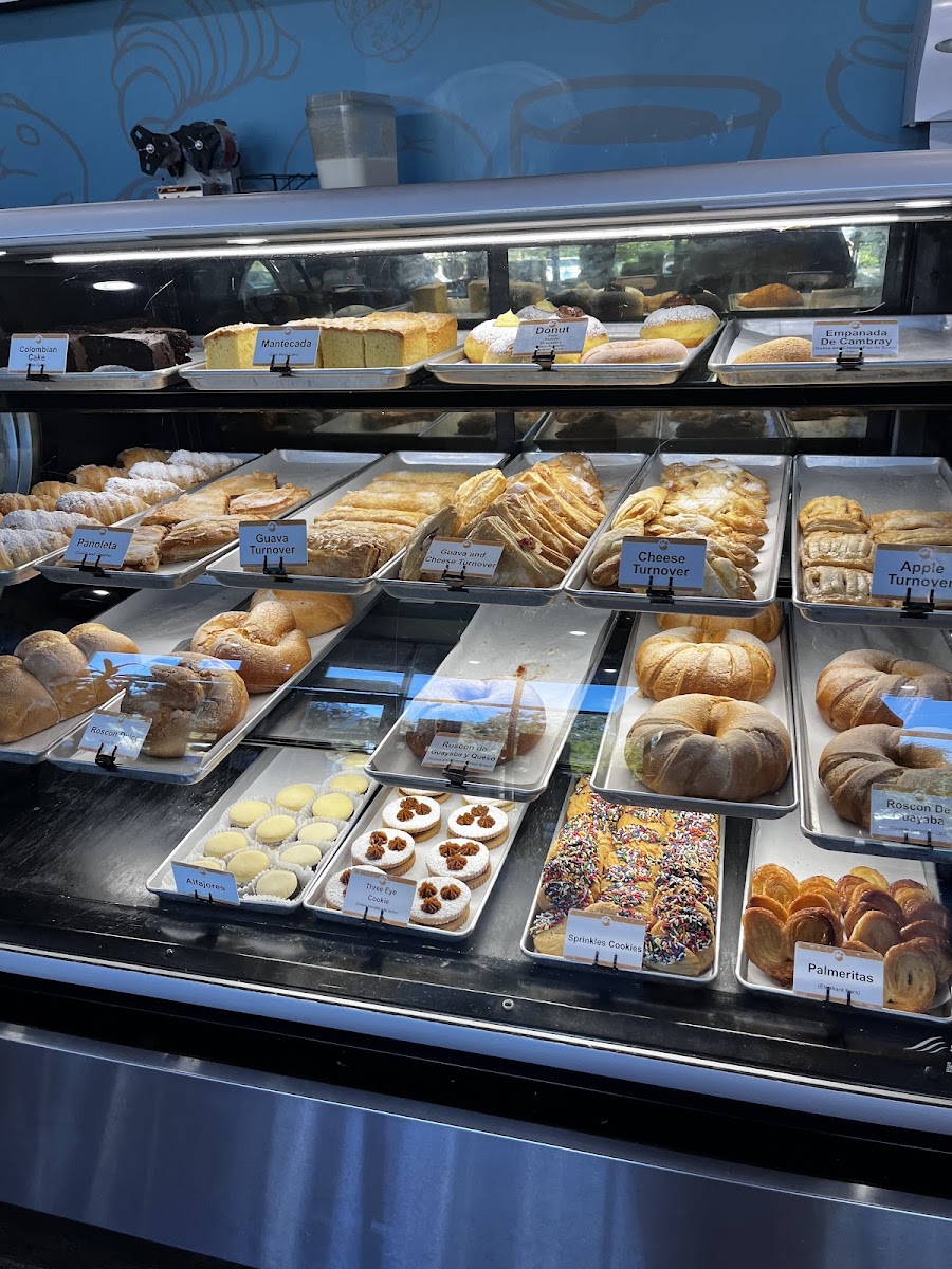 Fortuna Bakery & Cafe - Hunters Creek - Photo 3