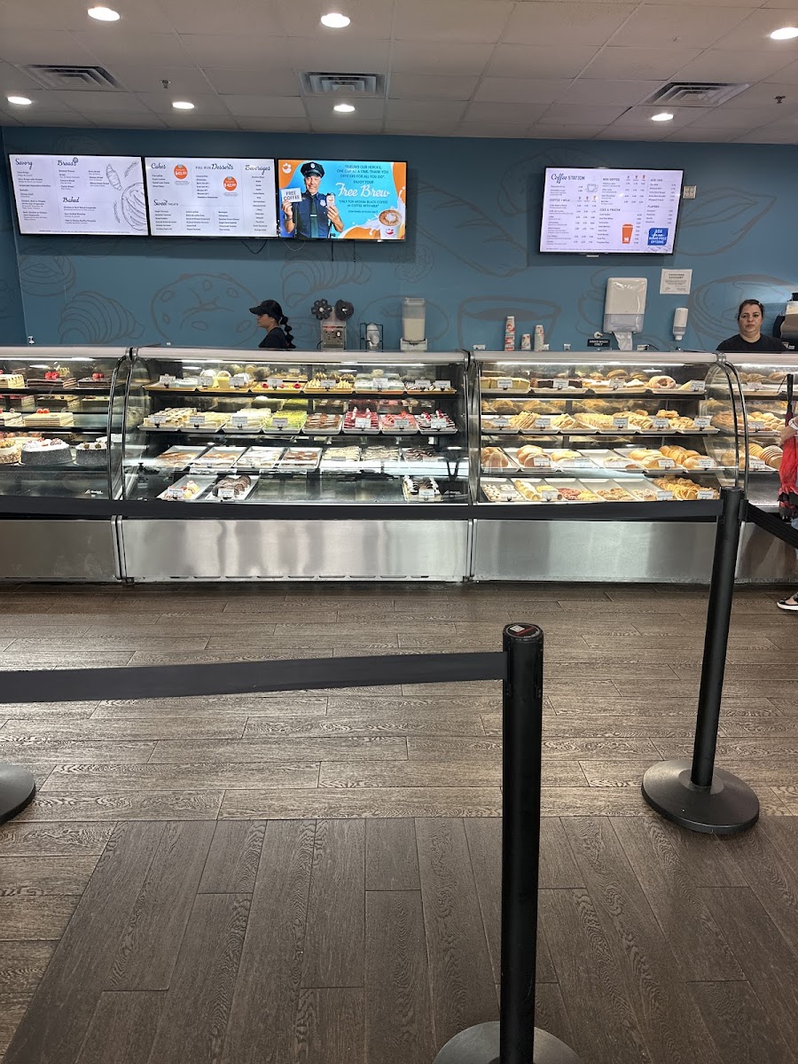 Fortuna Bakery & Cafe - Hunters Creek - Photo 6