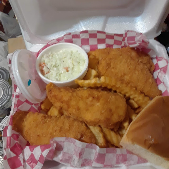 Chicken Basket with Slaw in Place of Cheese Dip
