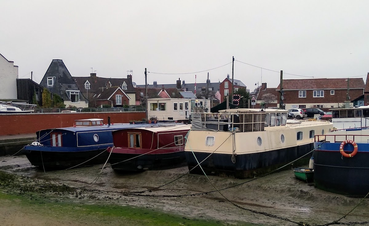 Ferry Quay Cafe - Photo 7