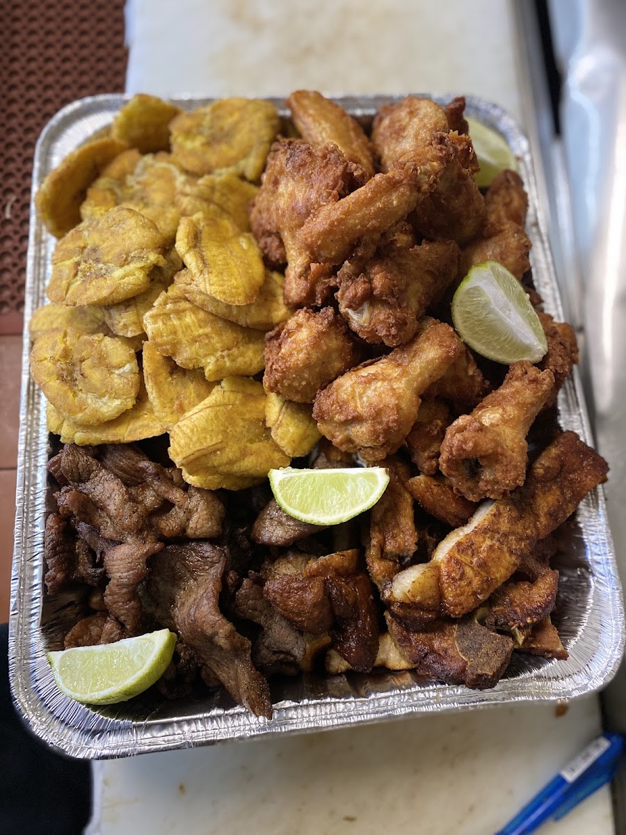 Latin Deli - Photo 1