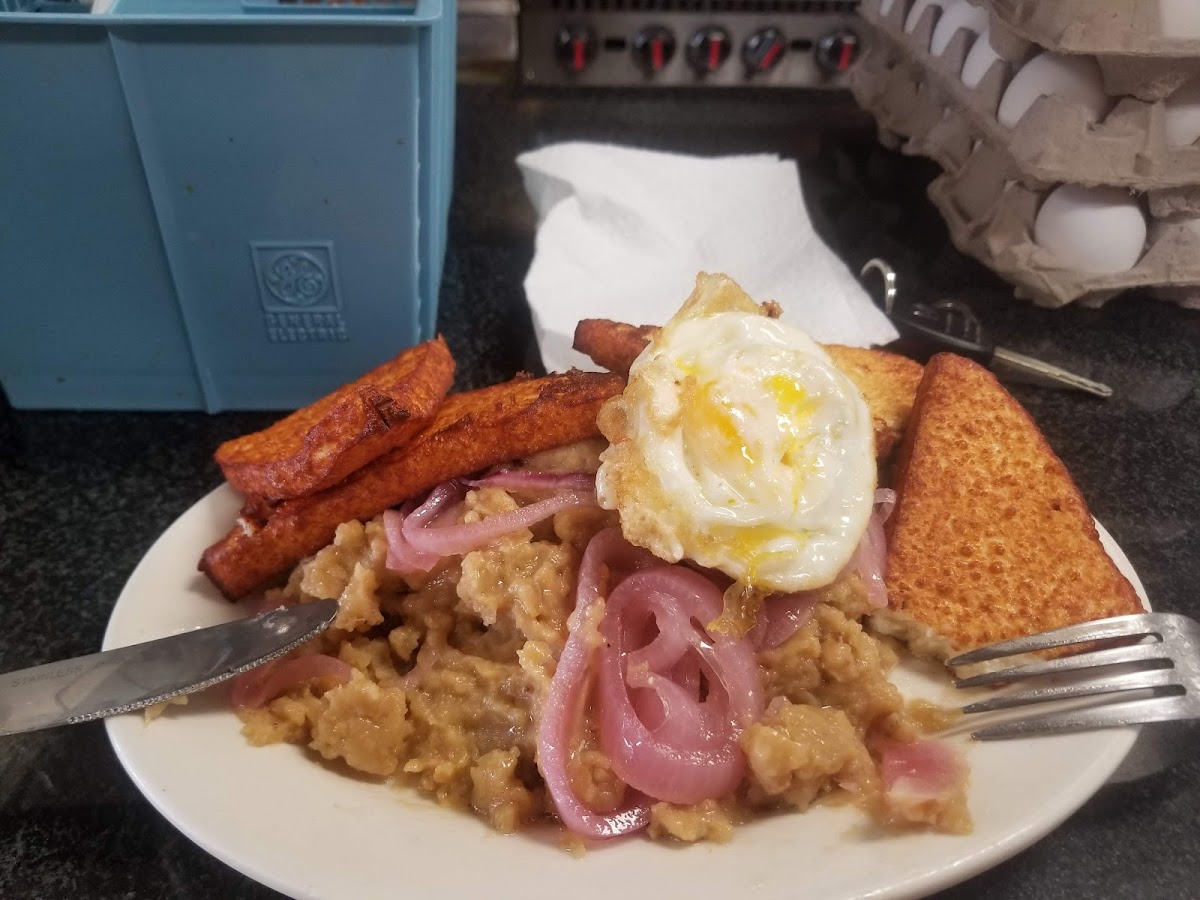 Latin Deli - Photo 4