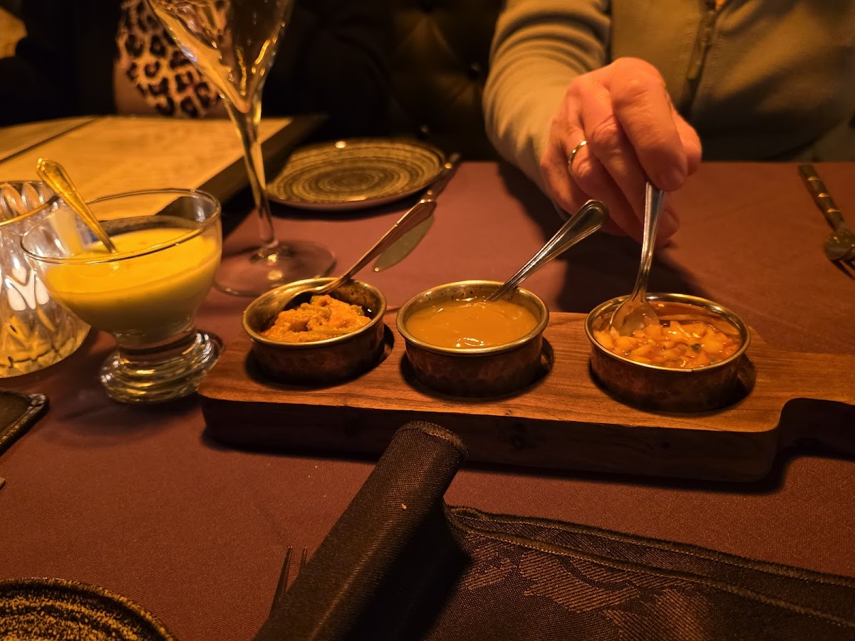Lavang Indian Gastronomy (Ash Vale) - Photo 2