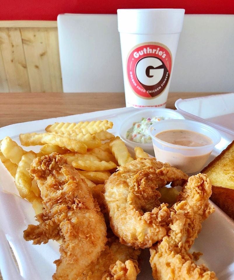 Guthrie’s Chicken Collierville - Photo 1