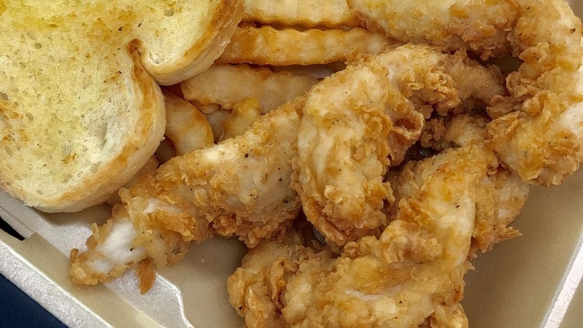Guthrie’s Chicken Collierville - Photo 4