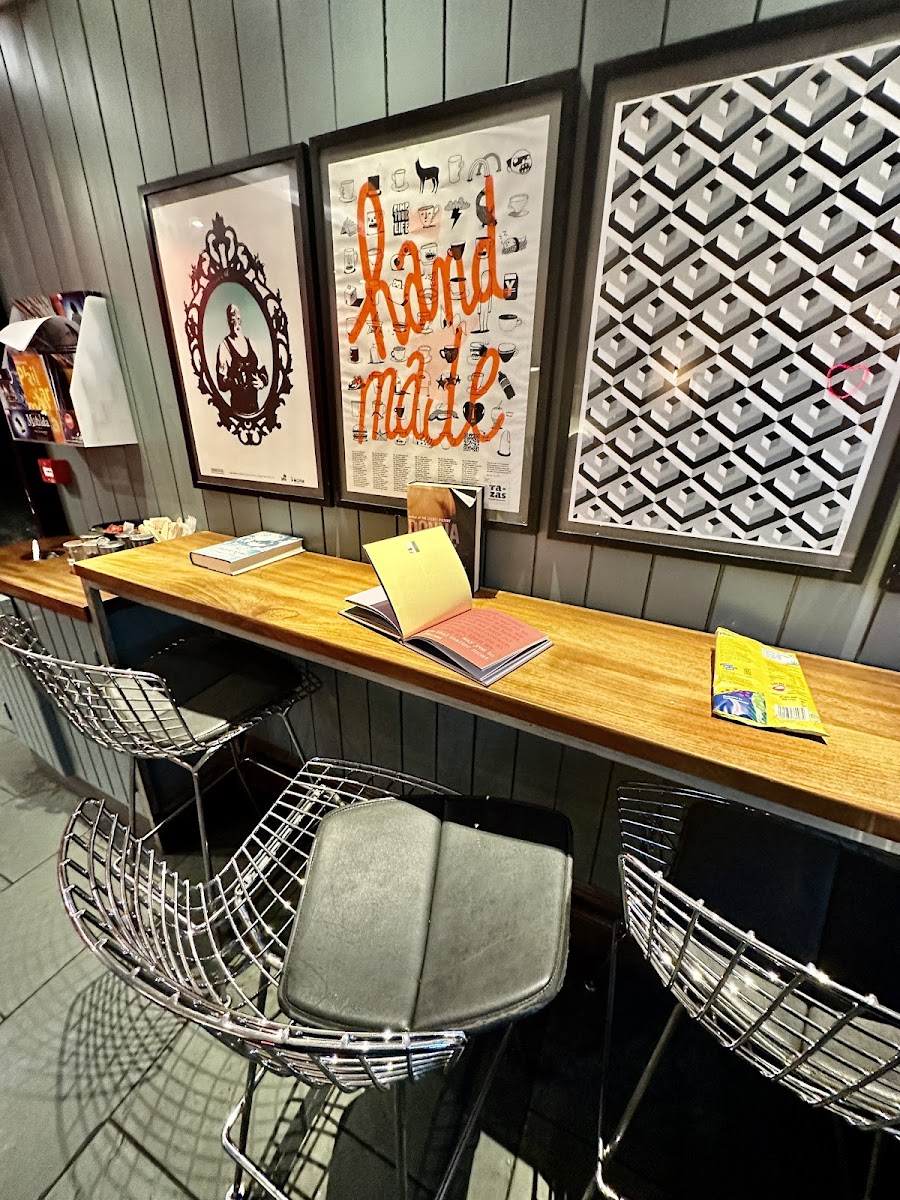 Tinto Coffee - Photo 3