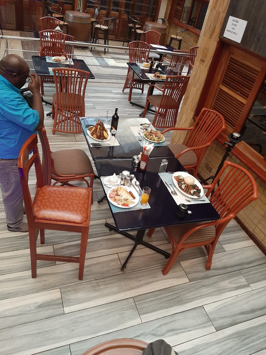 Karen Oasis Restaurant - Photo 9