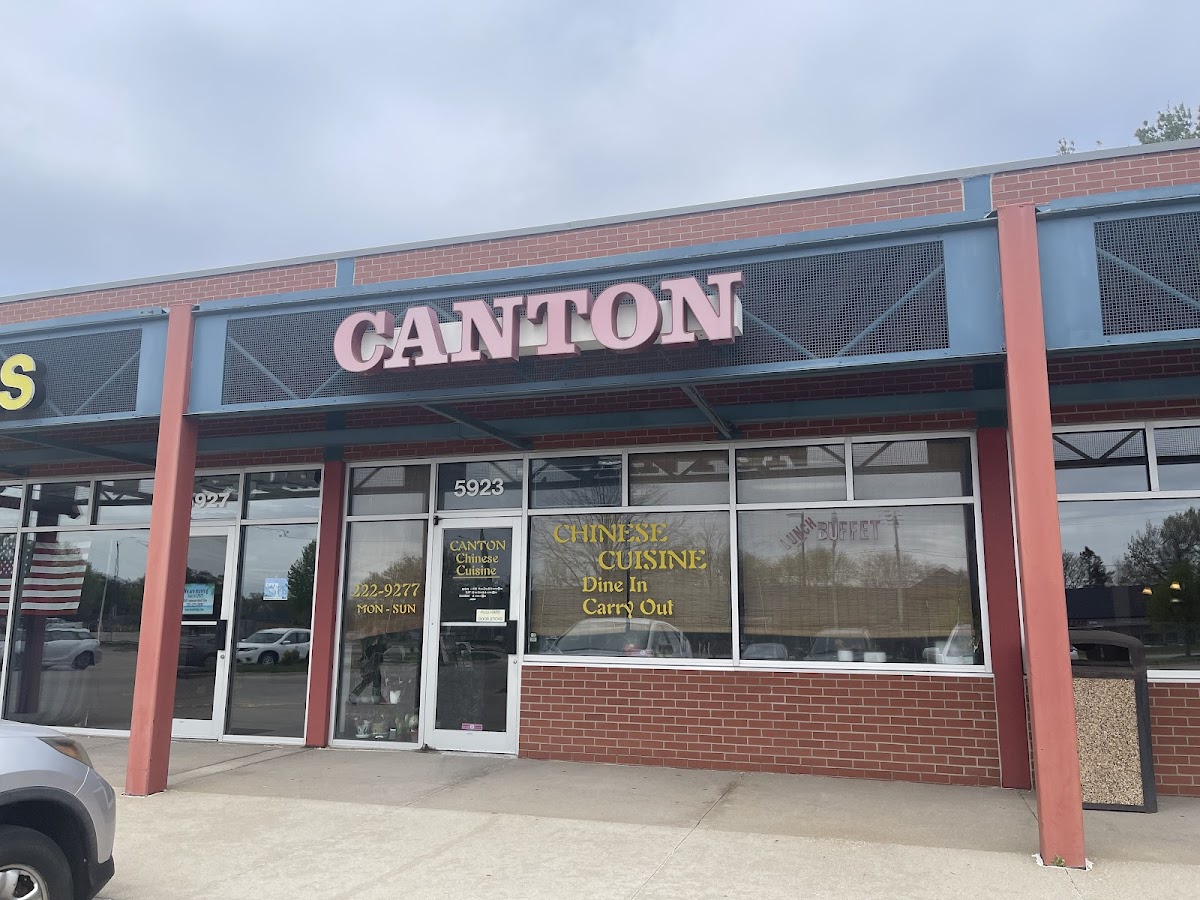 Canton Chinese Cuisine - Photo 2