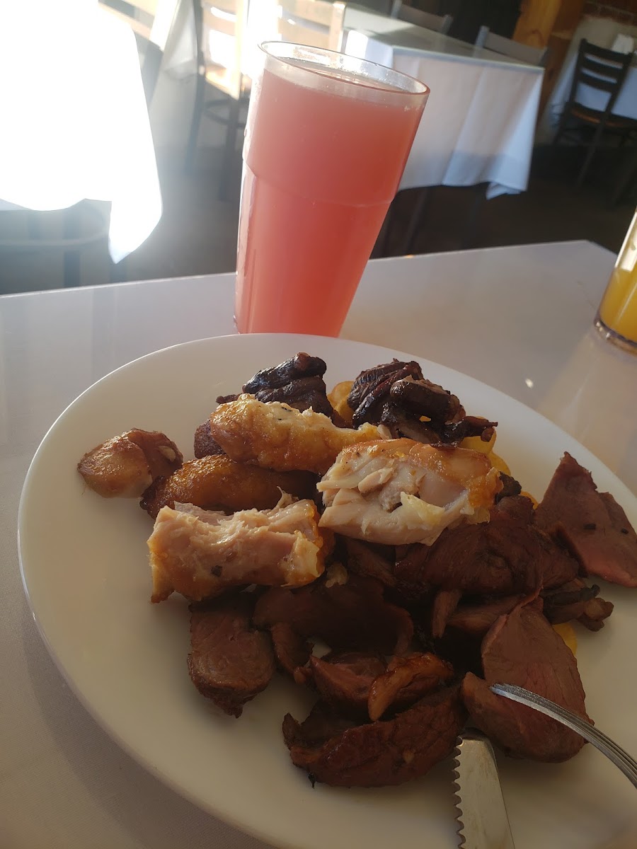 Casa Brasil Buffet & Grill - Photo 3
