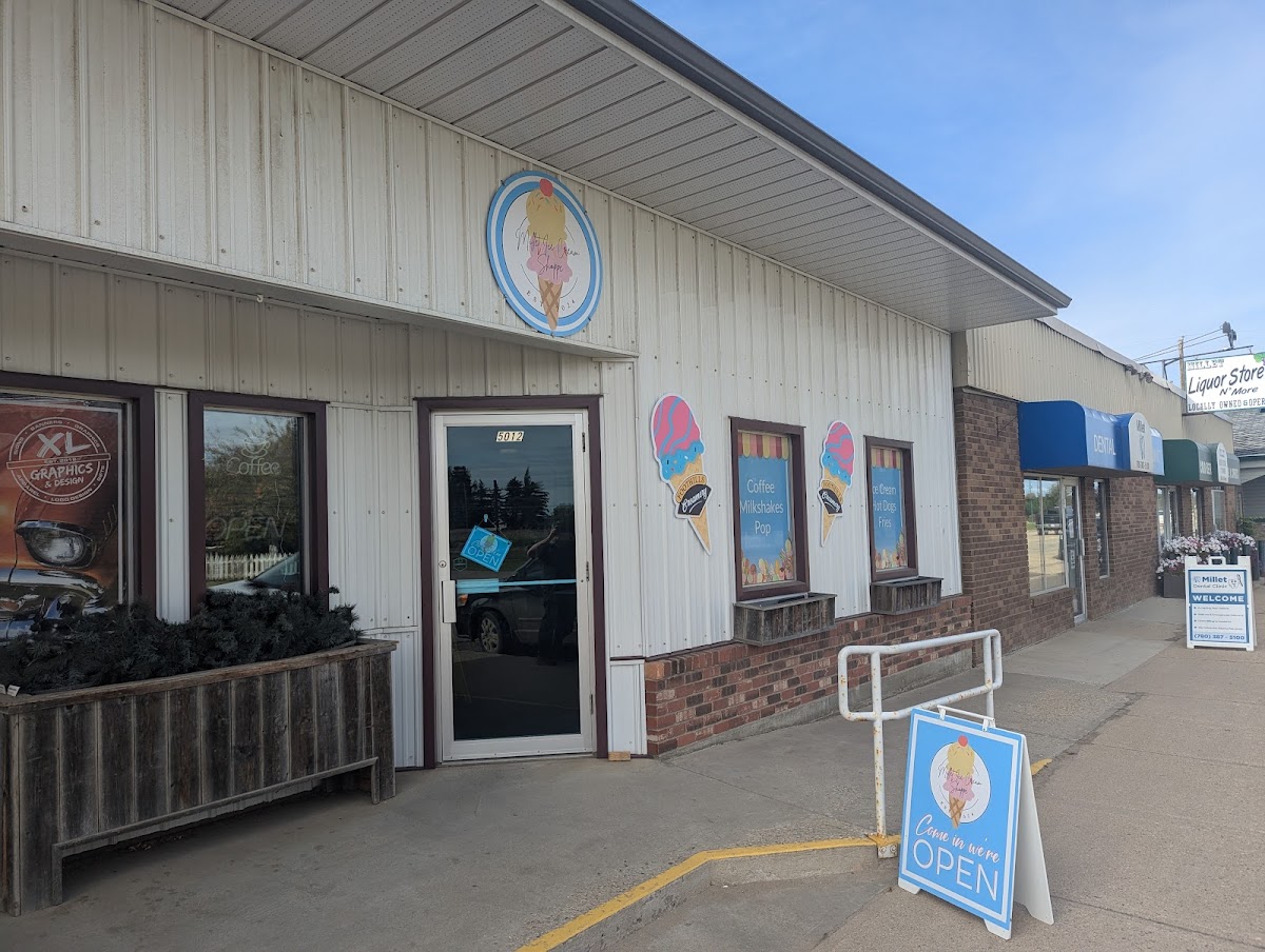 The Old Bank Cafe - Photo 4