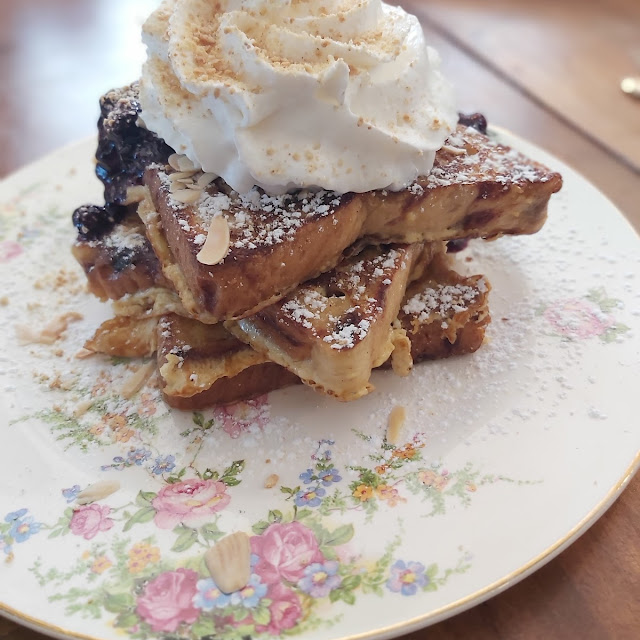 Cream Cheese Stuffed French Toast